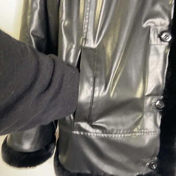 Outbrook | Y2K black vinyl and faux fur aviator jacket Size L - Picture 5 of 9